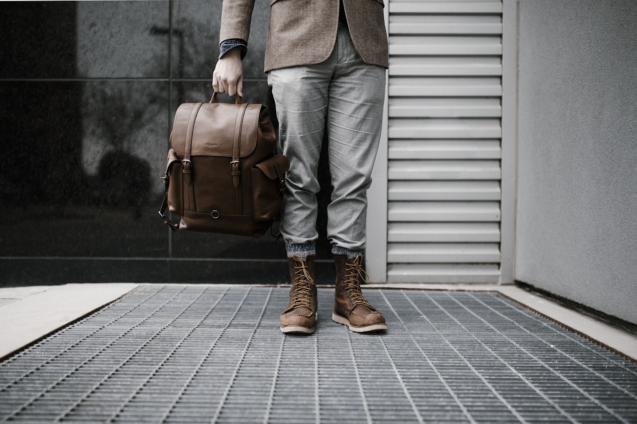 Tenue jean gris homme: Un look décontracté et élégant